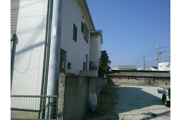 1463966202250