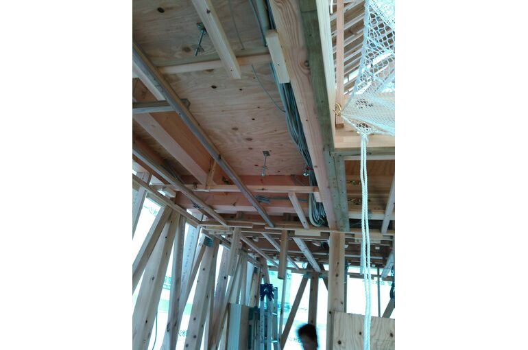1472892810776